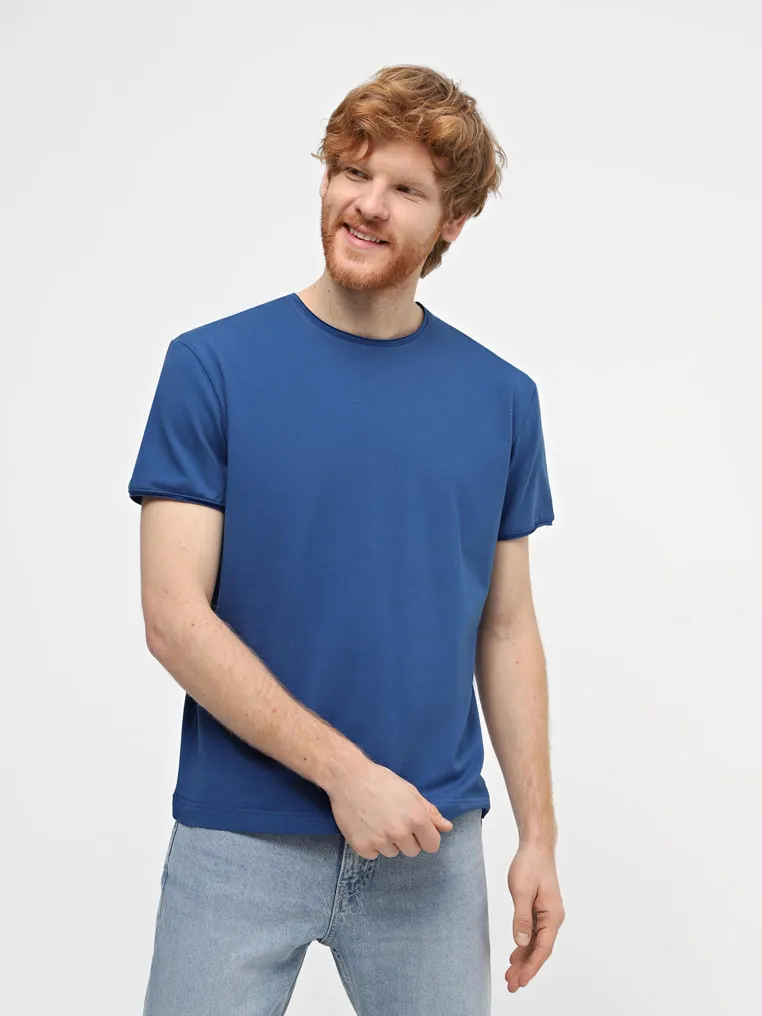 Футболка с необработанными краями