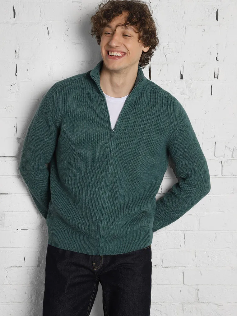 Свитер с застежкой